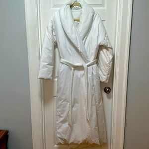 Skims white duvet robe (S/M)